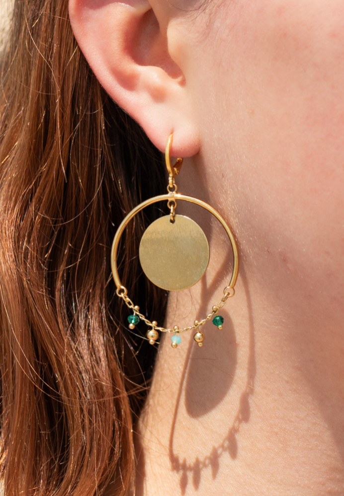 BOUCLES D'OREILLES FLEURS pétales vert avec une perle blanche bijoux