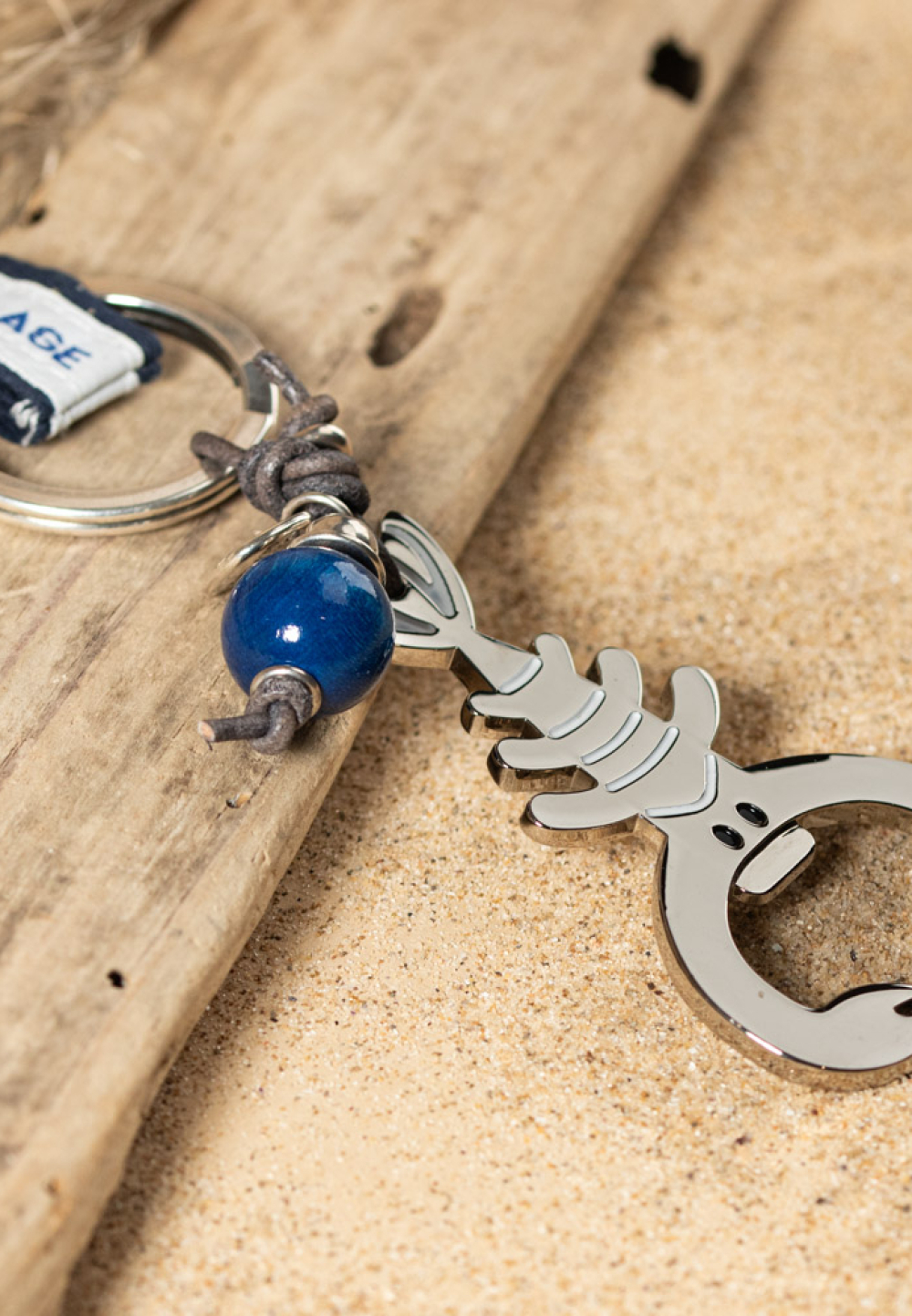 Porte-clefs Oléron bleu marine et argenté - Retour de plage