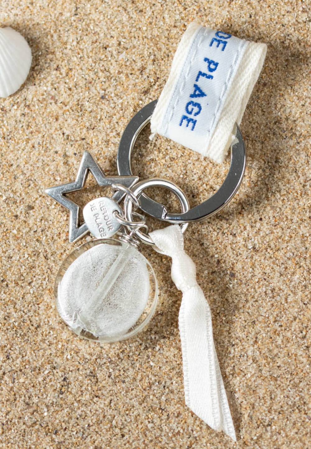 Porte-clefs Arendelle taupe en satin et en verre - Retour de plage