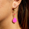 Boucles d'oreilles dorées émaille rose