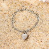 Découvrez Douce, un bijou inspiré de l’océan fabriqué artisanalement sur l’île d’Oléron.