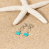 Découvrez les boucles d’oreilles Astre, un bijou marin fabriqué en France sur l’Île d’Oléron par des monteuses qualifiées.