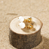 Découvrez Atome, un bijou inspiré de l’océan fabriqué artisanalement sur l’île d’Oléron.