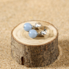Découvrez Atome, un bijou inspiré de l’océan fabriqué artisanalement sur l’île d’Oléron.Découvrez Atome, un bijou inspiré de l’océan fabriqué artisanalement sur l’île d’Oléron.