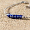 Découvrez le bracelet Logo, un bijou marin fabriqué en France sur l’Île d’Oléron par des monteuses qualifiées.