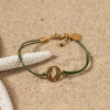 Découvrez Oléron, un bijou inspiré de l’océan fabriqué artisanalement sur l’île d’Oléron.