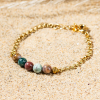 Bracelet pour femme Sokar en chaîne doré et en perles multicolores