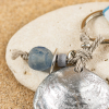 Retour de plage, une entreprise locale engagée dans le développement durable qui créée et fabrique des bijoux fantaisies made in France sur l’Île d’Oléron.