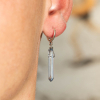 Découvrez les boucles d’oreilles Harry, un bijou marin fabriqué en France sur l’Île d’Oléron par des monteuses qualifiées.