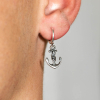 Découvrez les boucles d’oreilles Helias, un bijou marin fabriqué en France sur l’Île d’Oléron par des monteuses qualifiées.