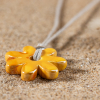 Sautoir fleur avec céramique jaune et cordon lin - jaune - fabrication francaise et artisanale