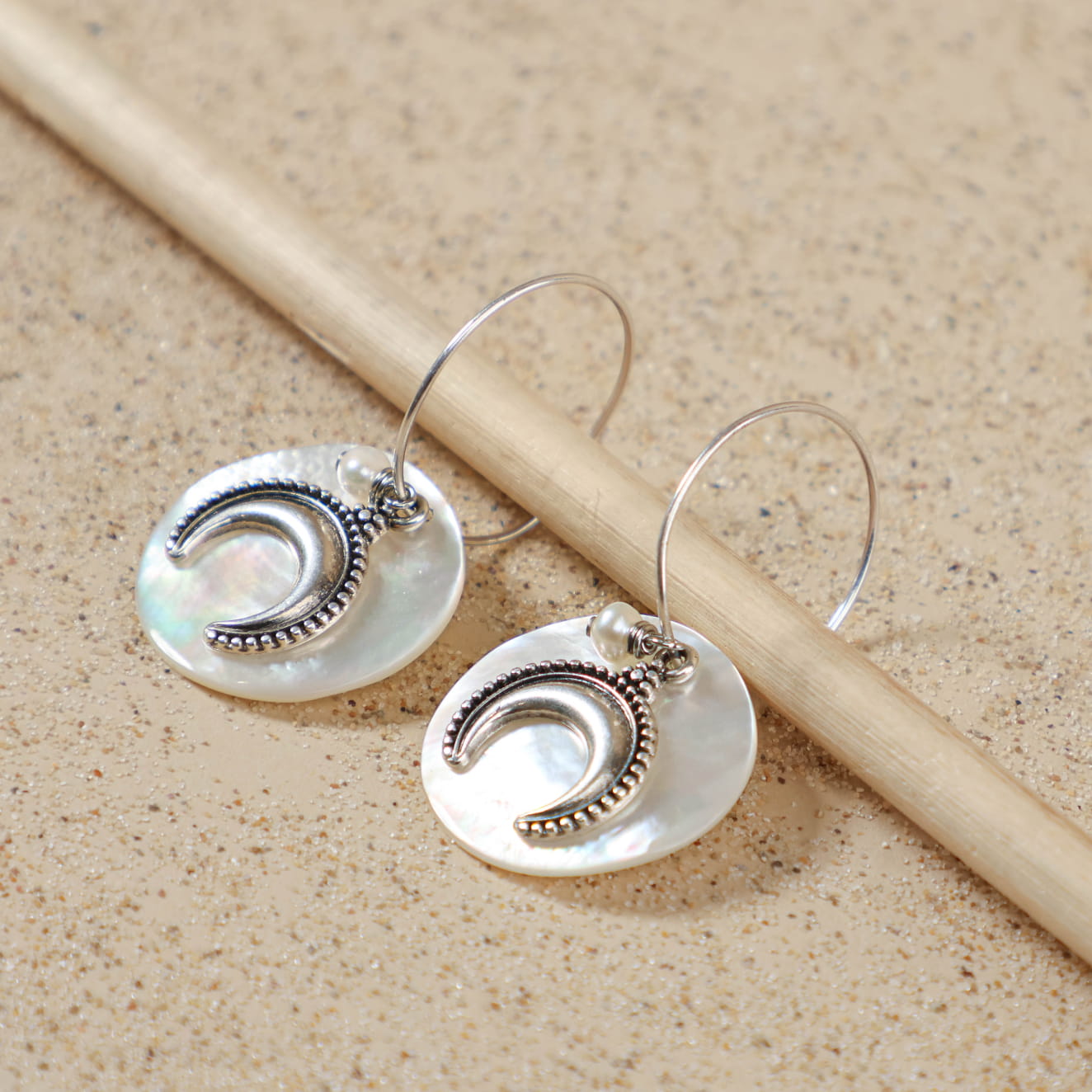 Boucles D'oreilles Clips En Corne De Bœuf - Modèle 2324 - Occasion En Bon état