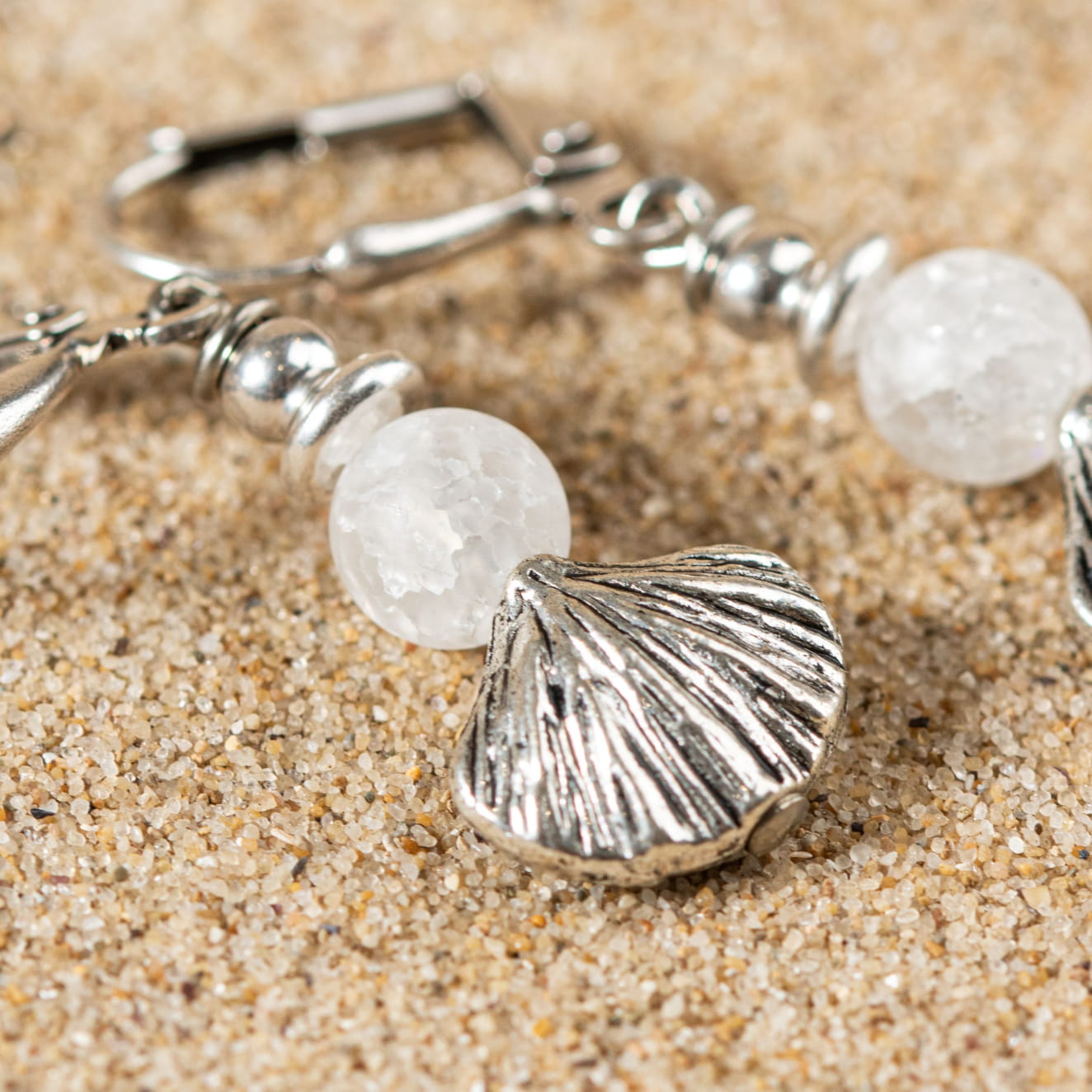 Boucles D'oreilles Coquillage En Nacre Et Métal Argenté - Longueur 5,6 Cm - Neuf Sans Emballage