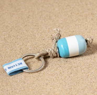 Découvrez Breton, un bijou inspiré de l’océan fabriqué artisanalement sur l’île d’Oléron.