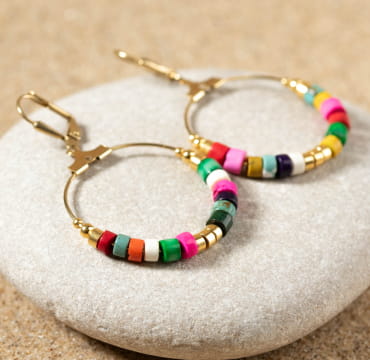 Découvrez Chamarel, un bijou inspiré de l’océan fabriqué artisanalement sur l’île d’Oléron.