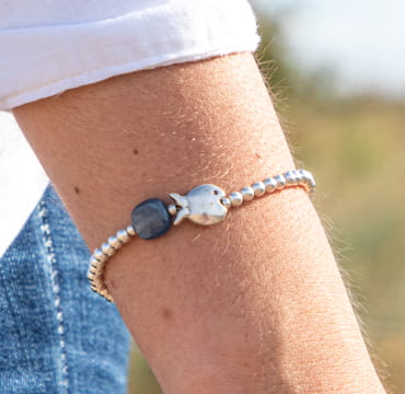 Bracelet fantaisie argenté poisson perle cyanite