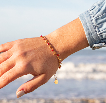 Découvrez Ronde, un bijou inspiré de l’océan fabriqué artisanalement sur l’île d’Oléron.