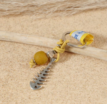 Porte-clés Amat en perles jaunes et métal argenté, fabriqué artisanalement en France