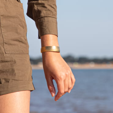 Découvrez Galuchat, un bijou inspiré de l’océan fabriqué artisanalement sur l’île d’Oléron.