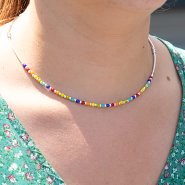 Découvrez Léana, un bijou inspiré de l’océan fabriqué artisanalement sur l’île d’Oléron.