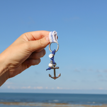 porte-clés Gamme argenté avec cordelette bleu marine et ancre en métal