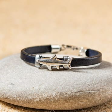 Bracelet pour enfant requin argenté et bleu marine