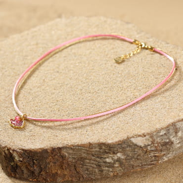 Découvrez Mochi, un bijou inspiré de l’océan fabriqué artisanalement sur l’île d’Oléron.