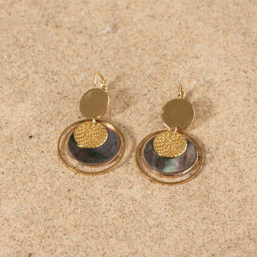 Découvrez Carissa, un bijou inspiré de l’océan fabriqué artisanalement sur l’île d’Oléron.