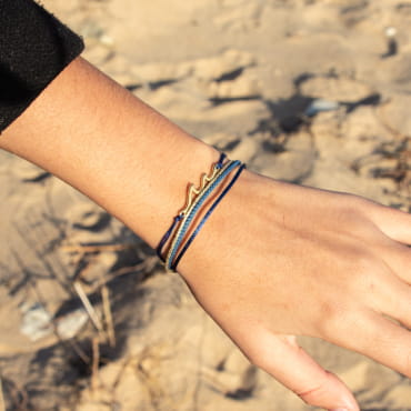 Retour de plage, une entreprise locale engagée dans le développement durable qui créée et fabrique des bijoux fantaisies made in France sur l’Île d’Oléron.