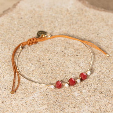 Retour de plage, une entreprise locale engagée dans le développement durable qui créée et fabrique des bijoux fantaisies made in France sur l’Île d’Oléron.