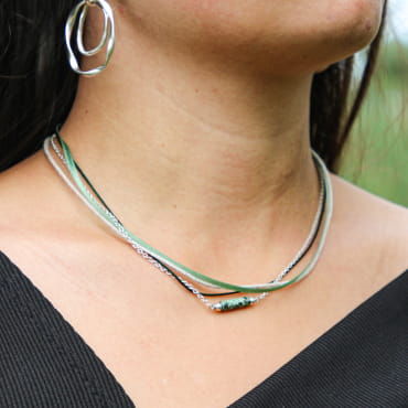 Découvrez Wakame, un bijou inspiré de l’océan fabriqué artisanalement sur l’île d’Oléron.