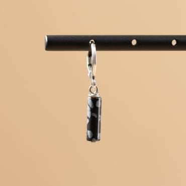 Retour de plage, une entreprise locale engagée dans le développement durable qui créée et fabrique des bijoux fantaisies made in France sur l’Île d’Oléron.