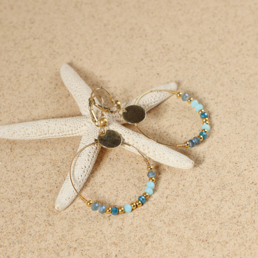 Boucles Saverne dorées et perles bleu pétrole, création artisanale française