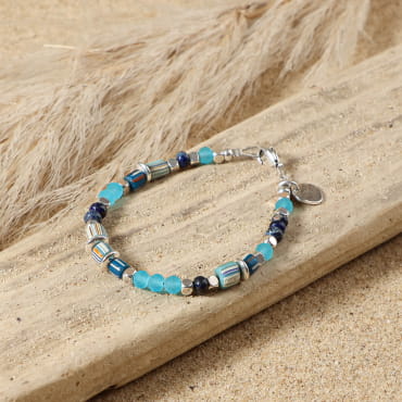 Bracelet enfant match en différentes matière conçu pour les enfants