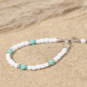 Bracelet Lacanau argenté avec perles émeraude, style marin chic – bijou fait main en France