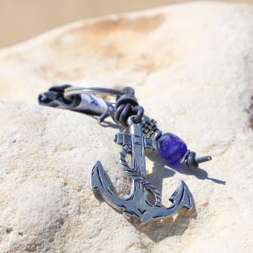 porte-clés Brieuc argenté bleu marine, création artisanale française