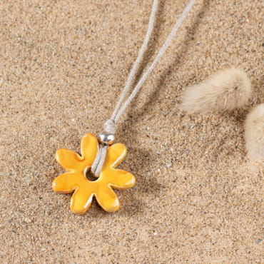 Sautoir en lin avec une fleur en céramique jaune - Jaune - faits main en France