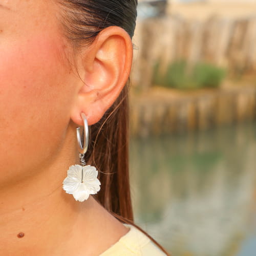 Boucles d’oreilles femme Marjorie Argentée : Élégance et éclat naturel - Retour de plage