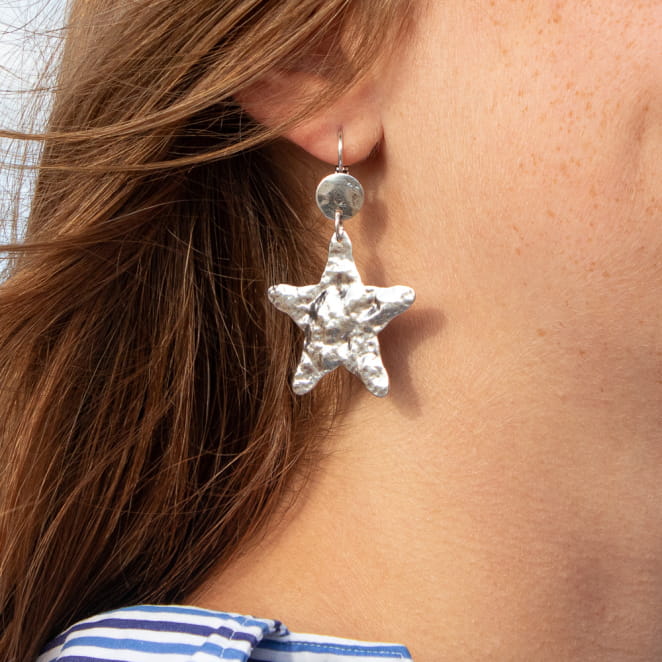 Découvrez Erg, un bijou inspiré de l’océan fabriqué artisanalement sur l’île d’Oléron.