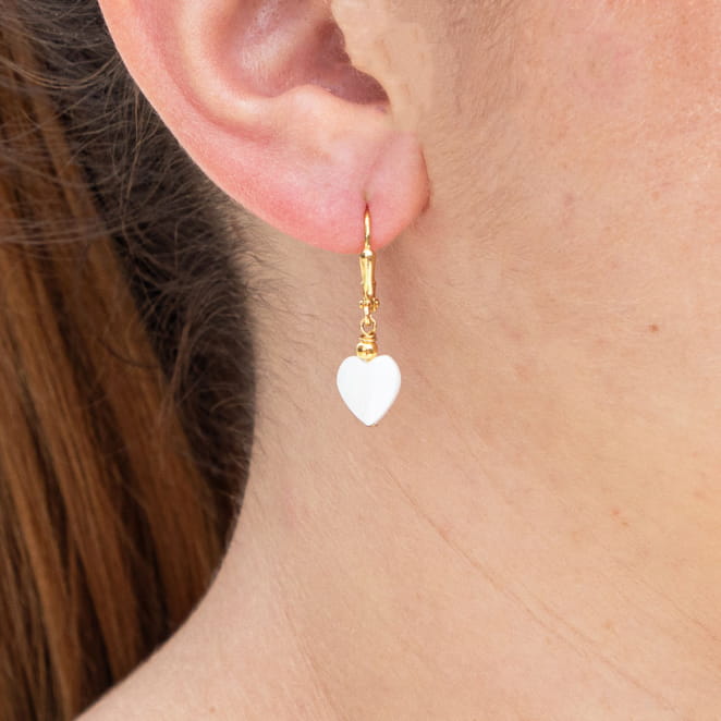 Découvrez Perrine, un bijou inspiré de l’océan fabriqué artisanalement sur l’île d’Oléron.