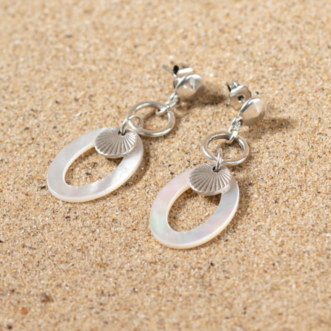 Découvrez Roxane, un bijou inspiré de l’océan fabriqué artisanalement sur l’île d’Oléron.