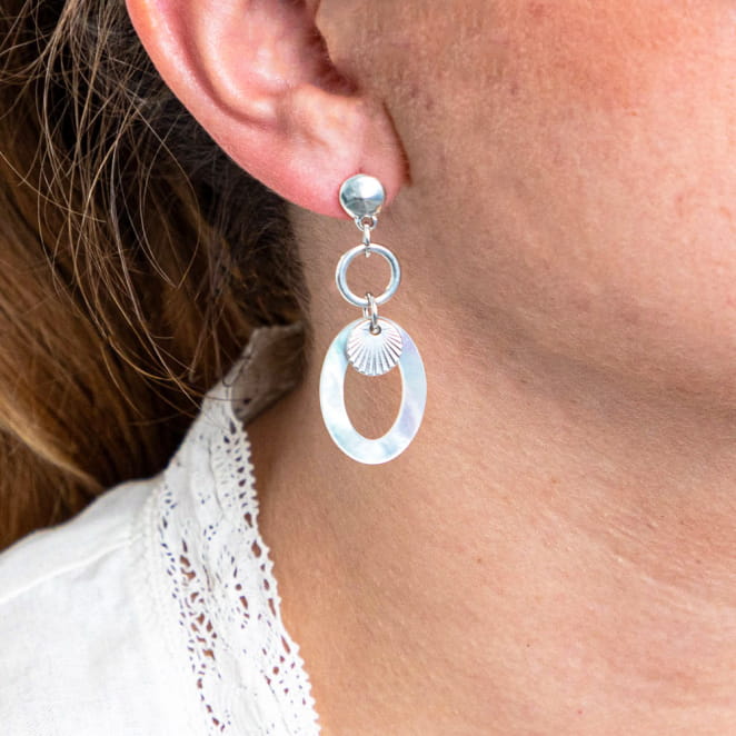 Découvrez Roxane, un bijou inspiré de l’océan fabriqué artisanalement sur l’île d’Oléron.