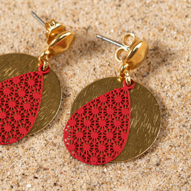 Découvrez Larme, un bijou inspiré de l’océan fabriqué artisanalement sur l’île d’Oléron.