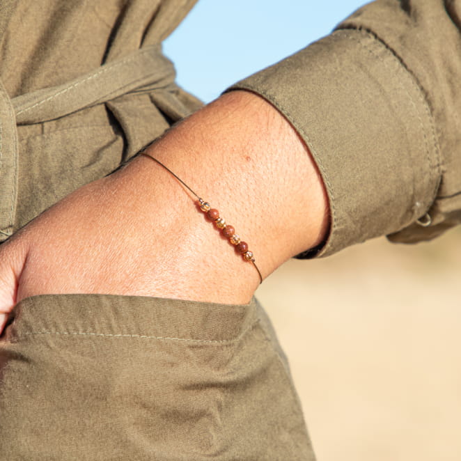 Retour de plage, une entreprise locale engagée dans le développement durable qui créée et fabrique des bijoux fantaisies made in France sur l’Île d’Oléron.