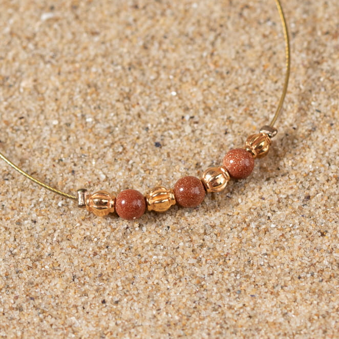 Retour de plage, une entreprise locale engagée dans le développement durable qui créée et fabrique des bijoux fantaisies made in France sur l’Île d’Oléron.