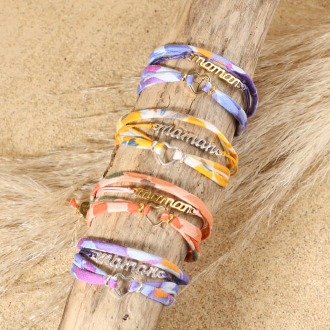 Bracelet doré avec cordon violet, bijou maman artisanal signé Retour de Plage.