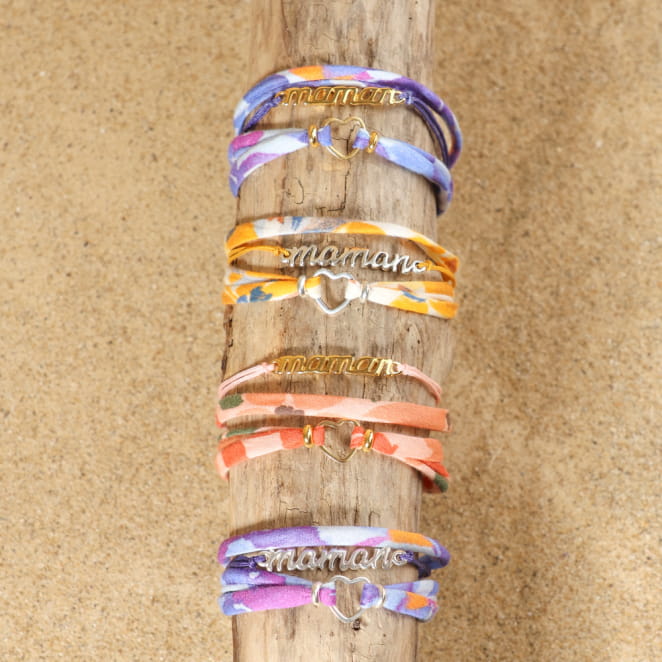 Bracelet doré avec cordon violet, bijou maman artisanal signé Retour de Plage.