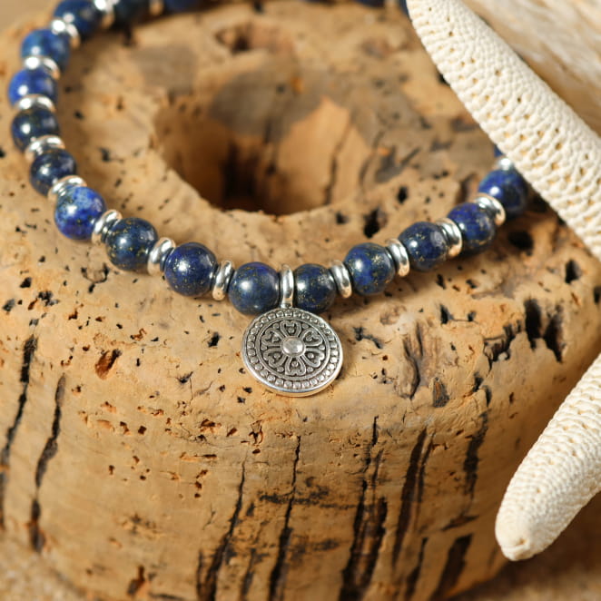 Bracelet perlé Herm bleu foncé et métal argenté, création artisanale française