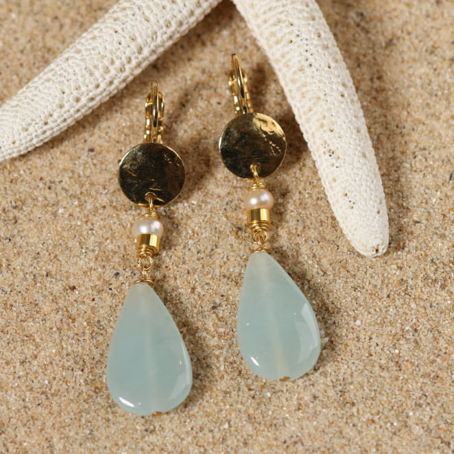 Boucles d’oreilles Crozon posées sur le sable, Origine France Garantie