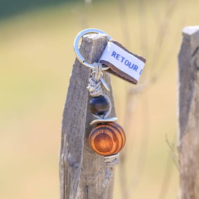 orte clefs Mario boule en ois et argenté. Fabrication artisanale.
